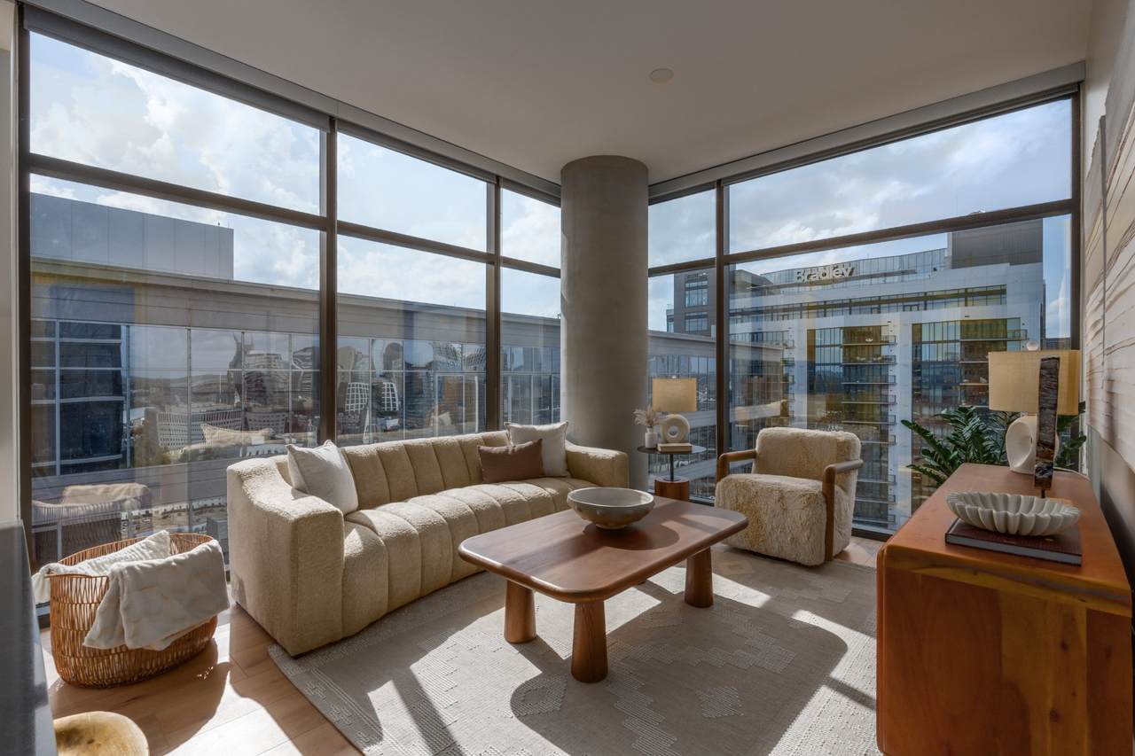 1212 Demonbreun St - Photo 1