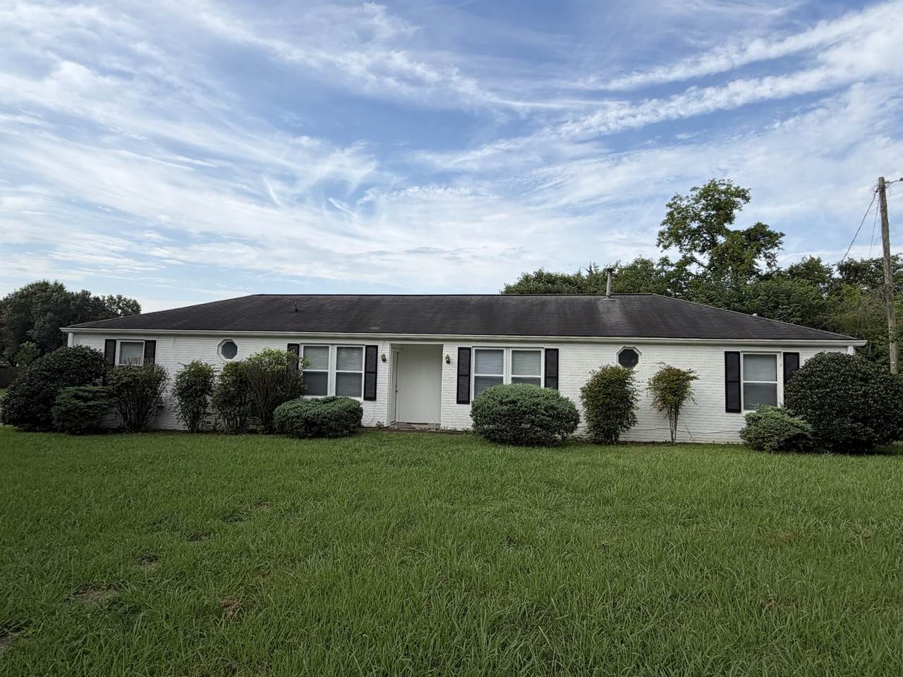 1506 Idlewild Dr - Photo 1