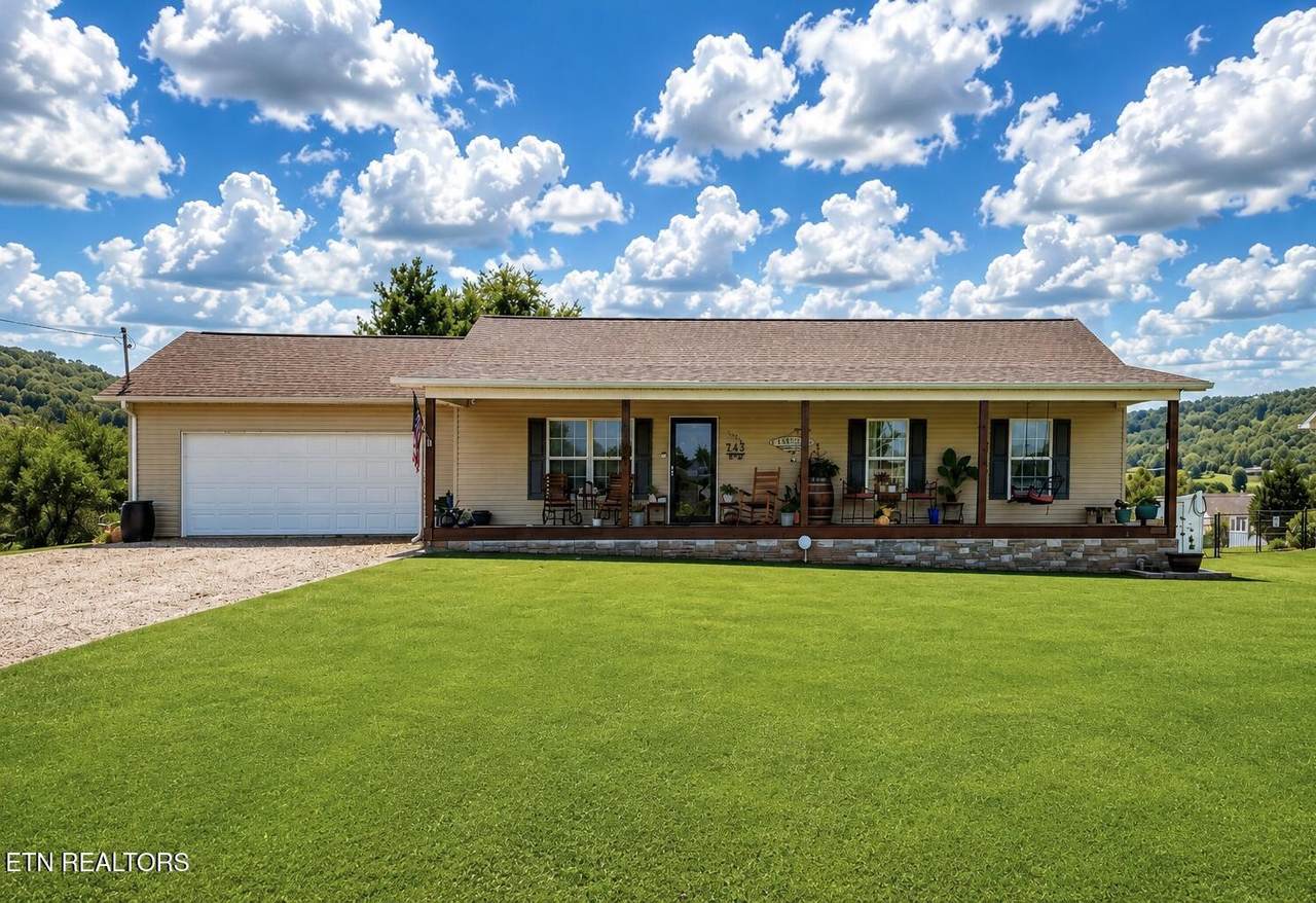 253 Ramblin Rd - Photo 1