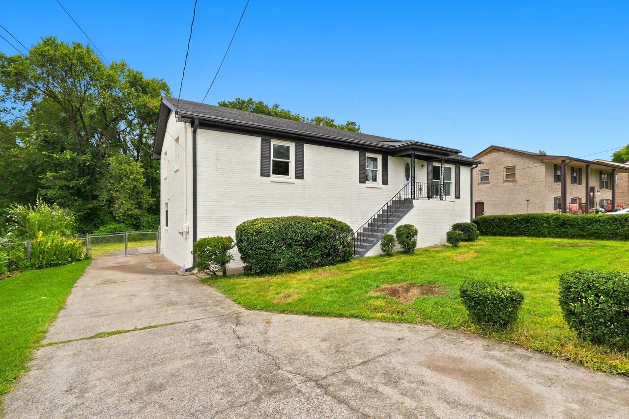 725 Roman Dr - Photo 1