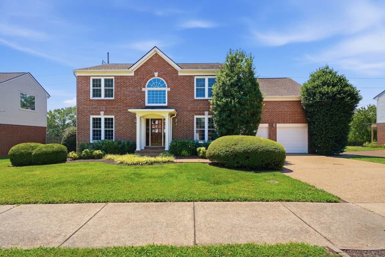 605 Prince Charles Way - Photo 1