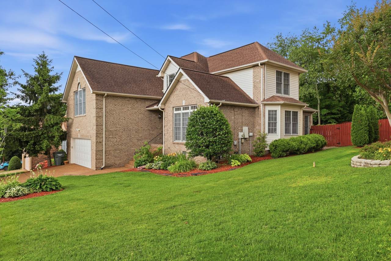 409 Roma Ct - Photo 1