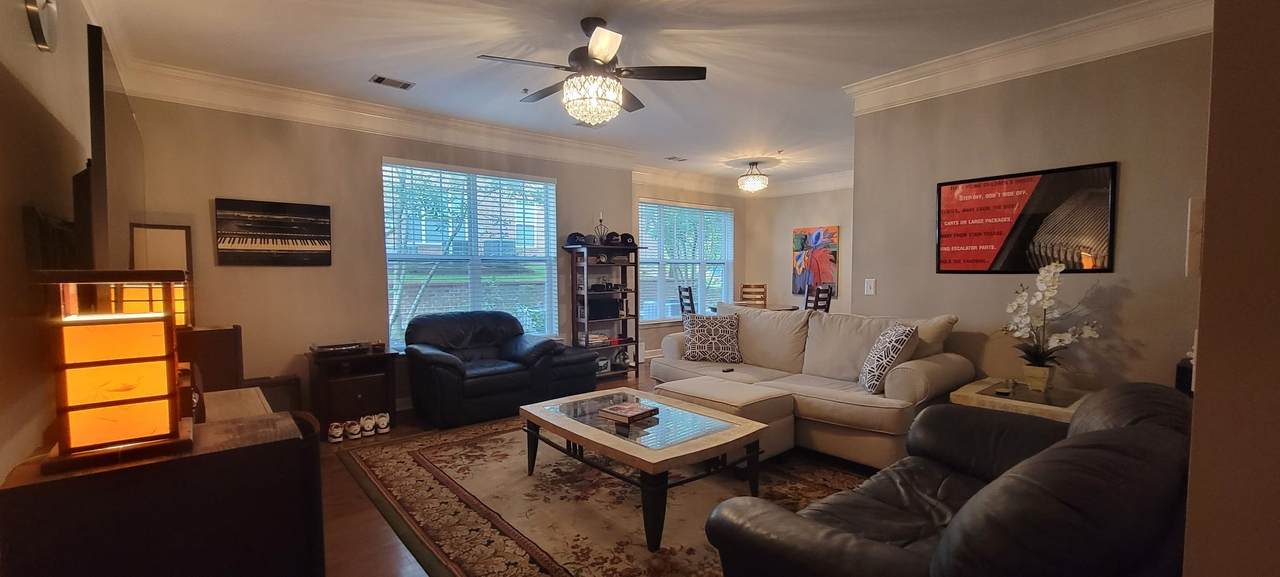 2310 Elliott Ave - Photo 1