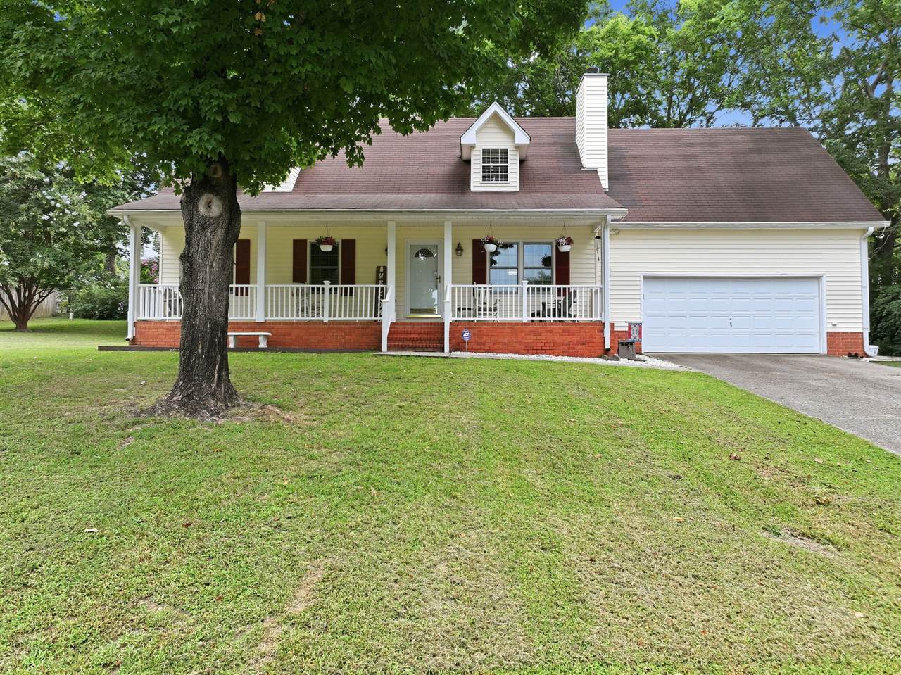 632 Glencoe Ct - Photo 1