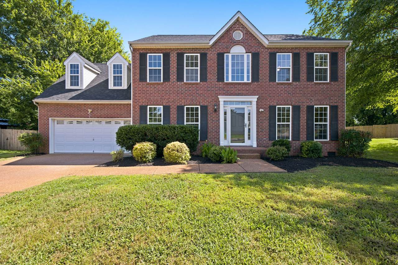2240 Hayward Ln - Photo 1