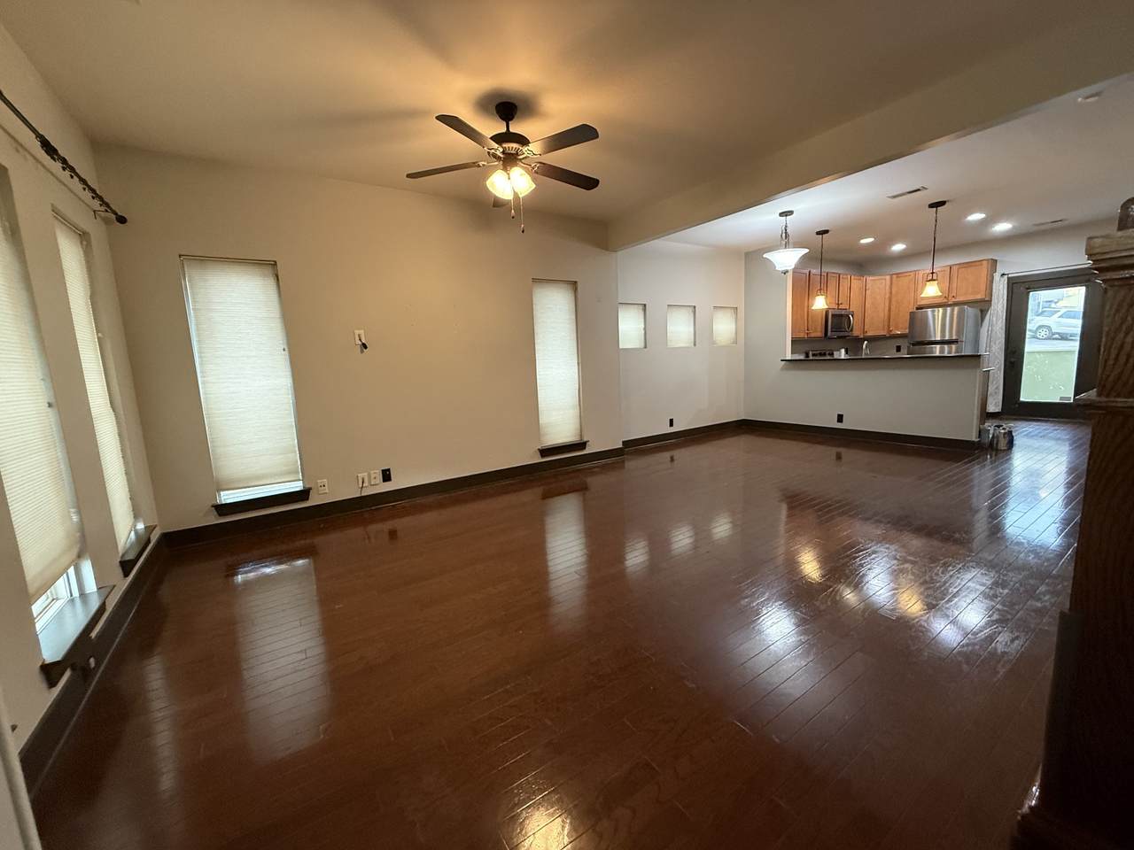https://bt-photos.global.ssl.fastly.net/nashville/1280_boomver_2_RTC3319319-1.jpg