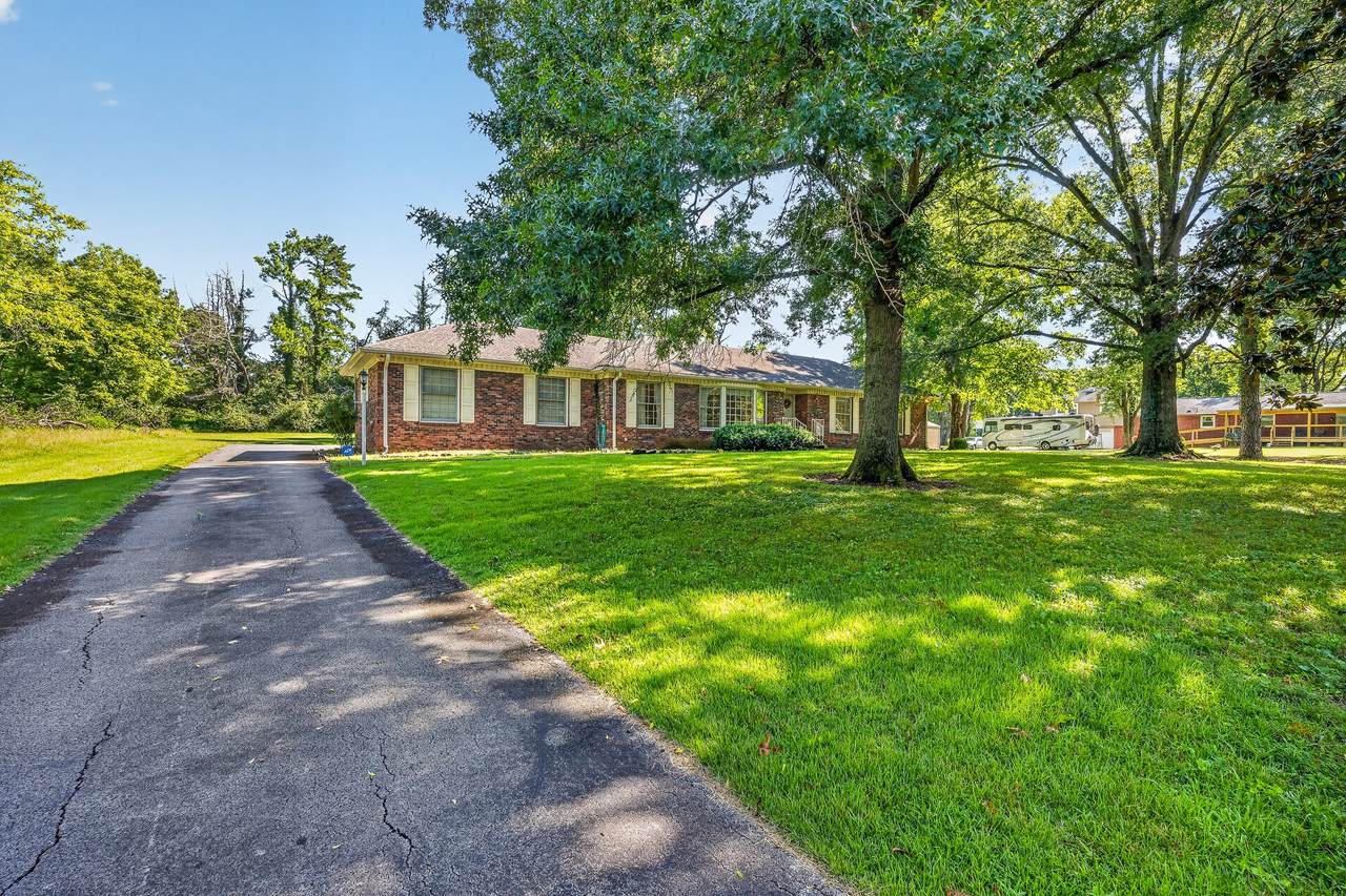 https://bt-photos.global.ssl.fastly.net/nashville/1280_boomver_2_RTC3320007-1.jpg