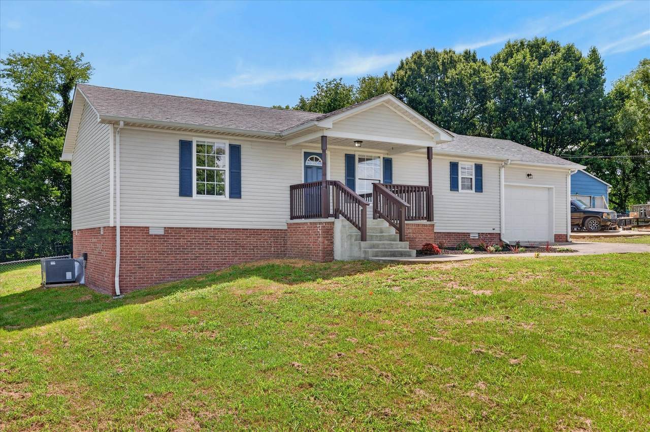 1824 Carneal Ln - Photo 1