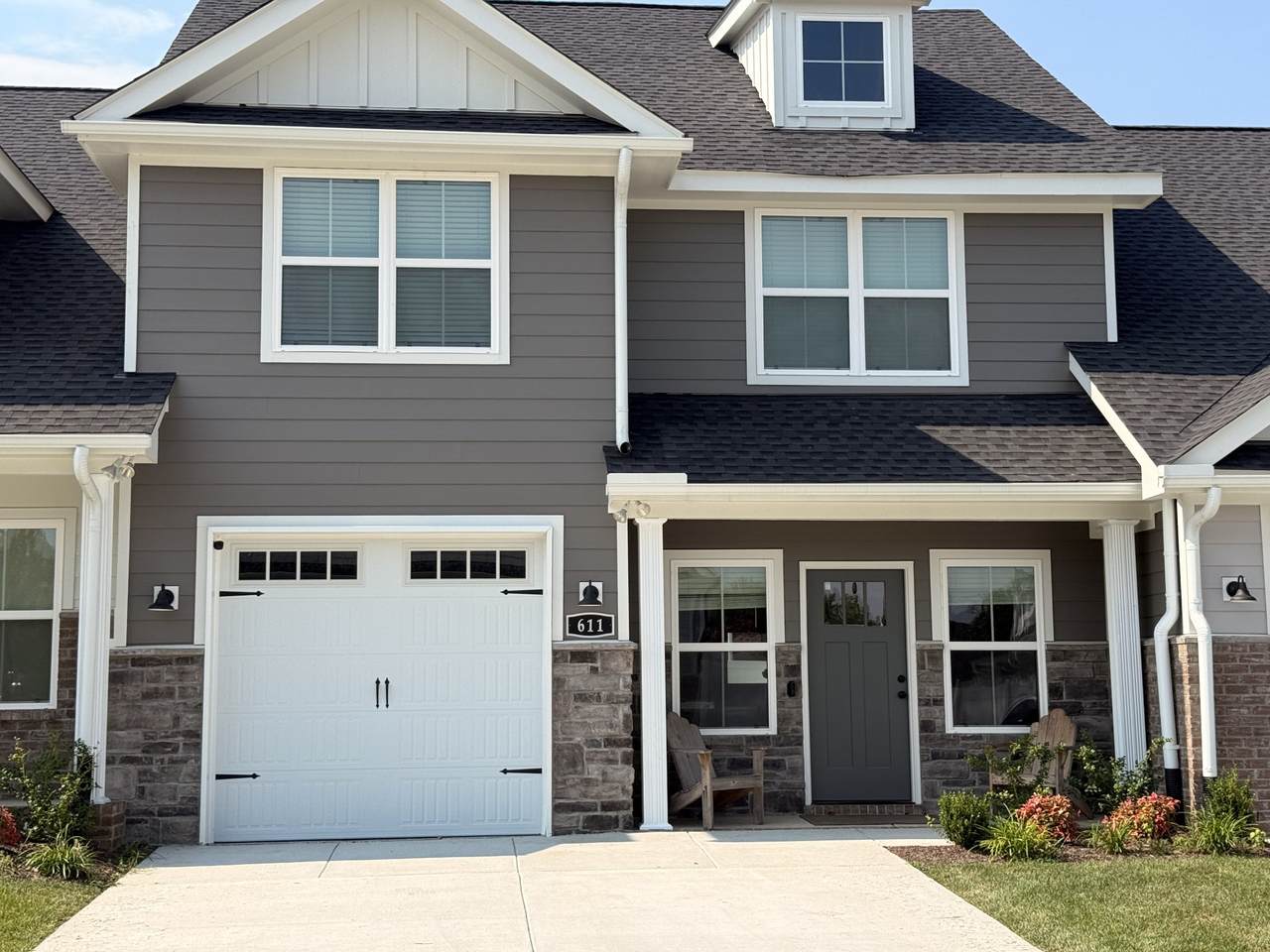 611 Rohan Dr - Photo 1