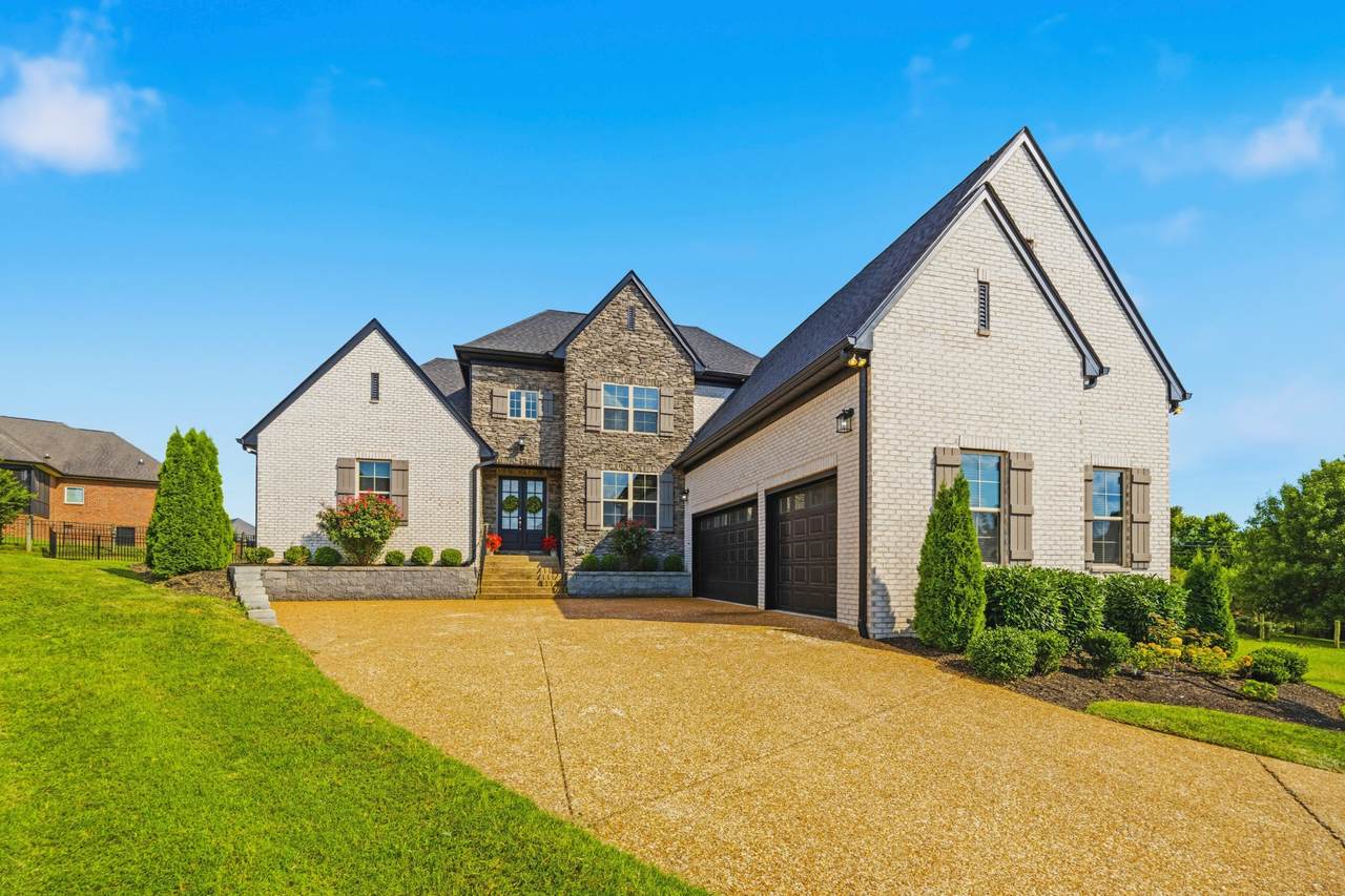 2022 Eagle View Rd - Photo 1