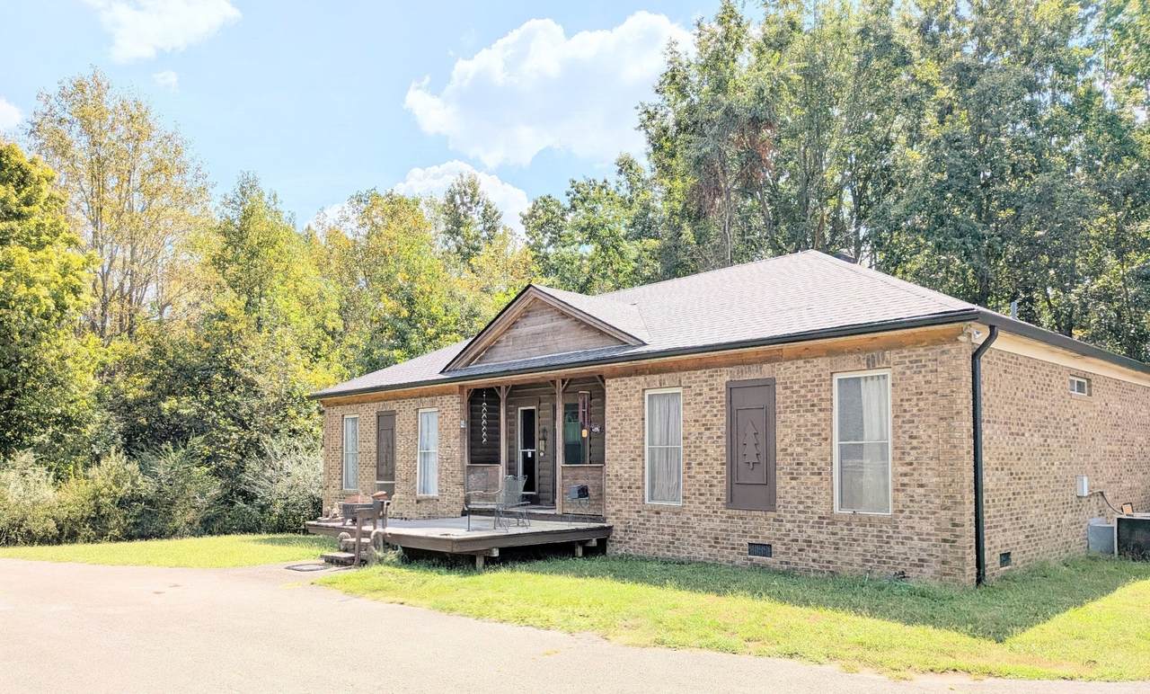 7541 Greer Rd - Photo 1