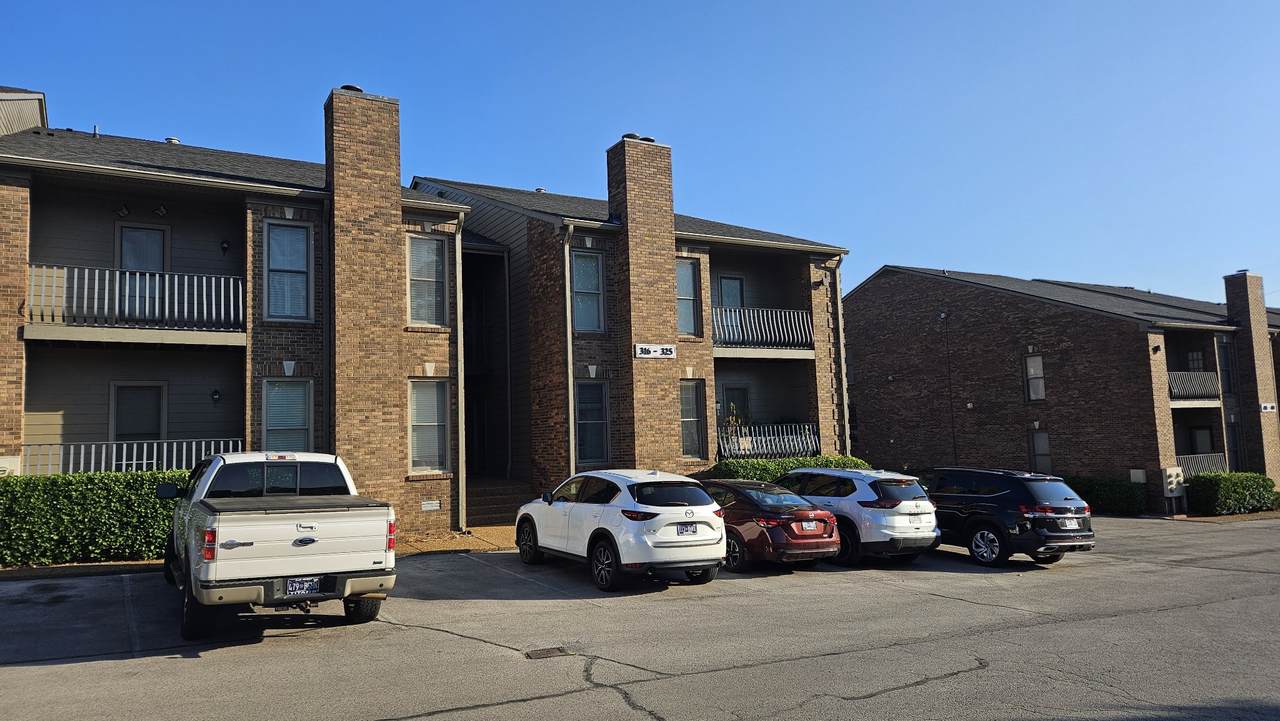 320 Sloan Rd - Photo 1