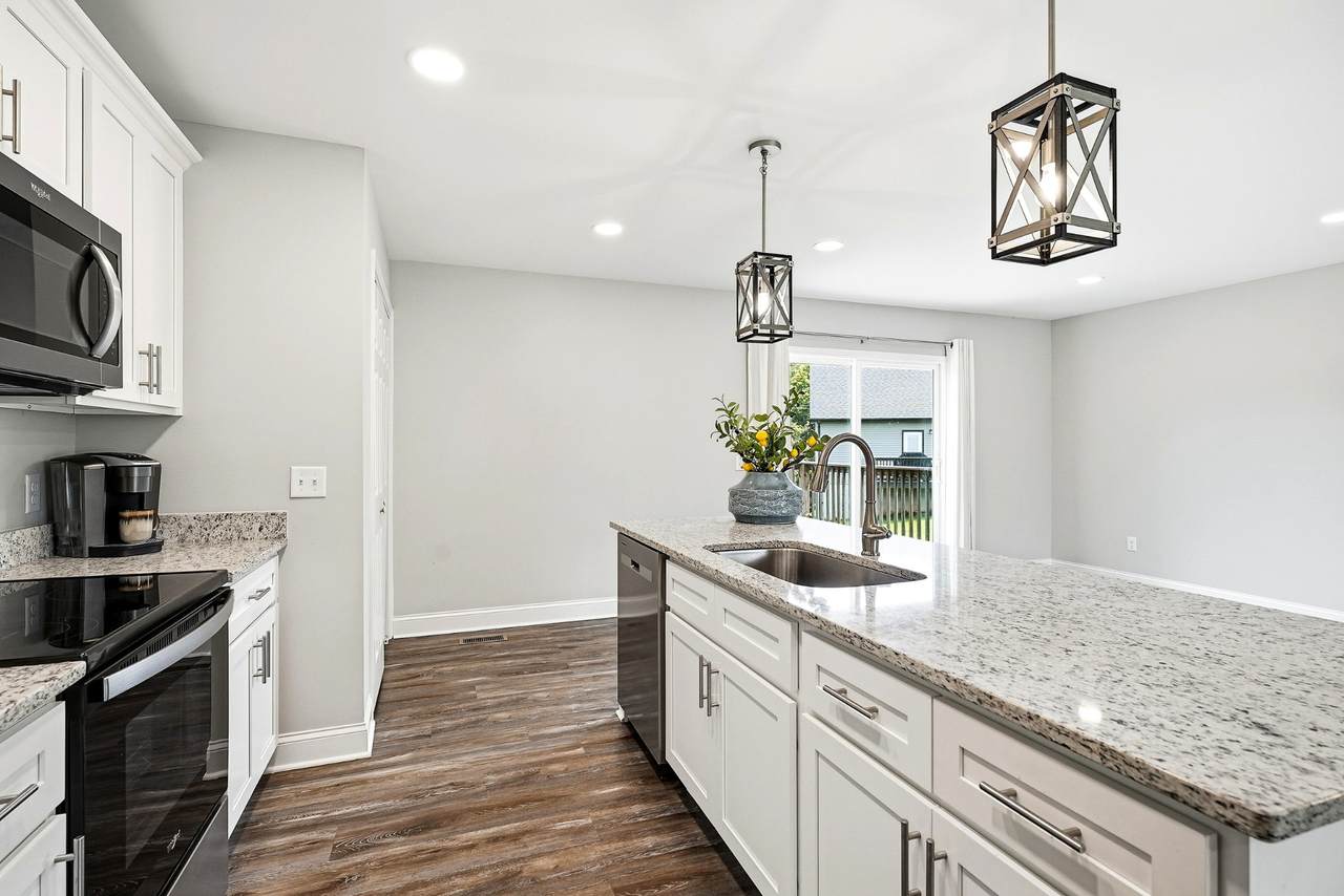 41 Chisam Ct - Photo 1