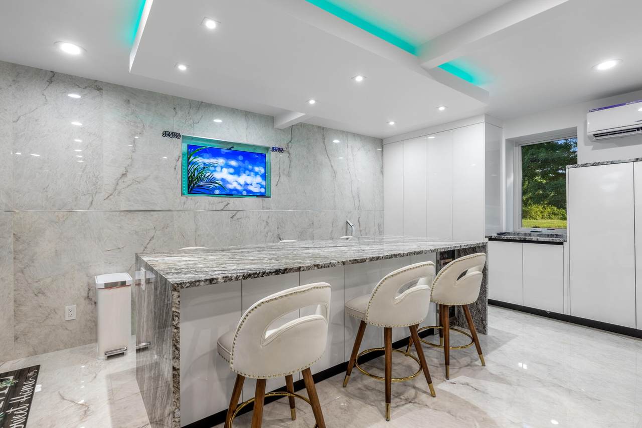 552 Dreamland Road - Photo 1
