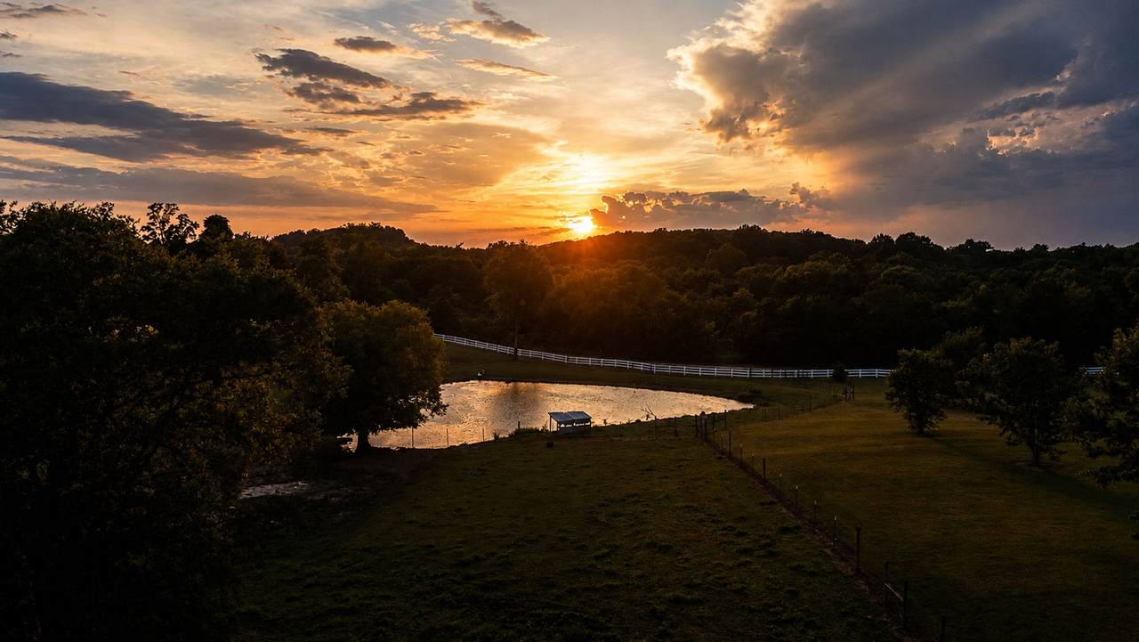 https://bt-photos.global.ssl.fastly.net/nashville/1280_boomver_2_RTC3509922-1.jpg