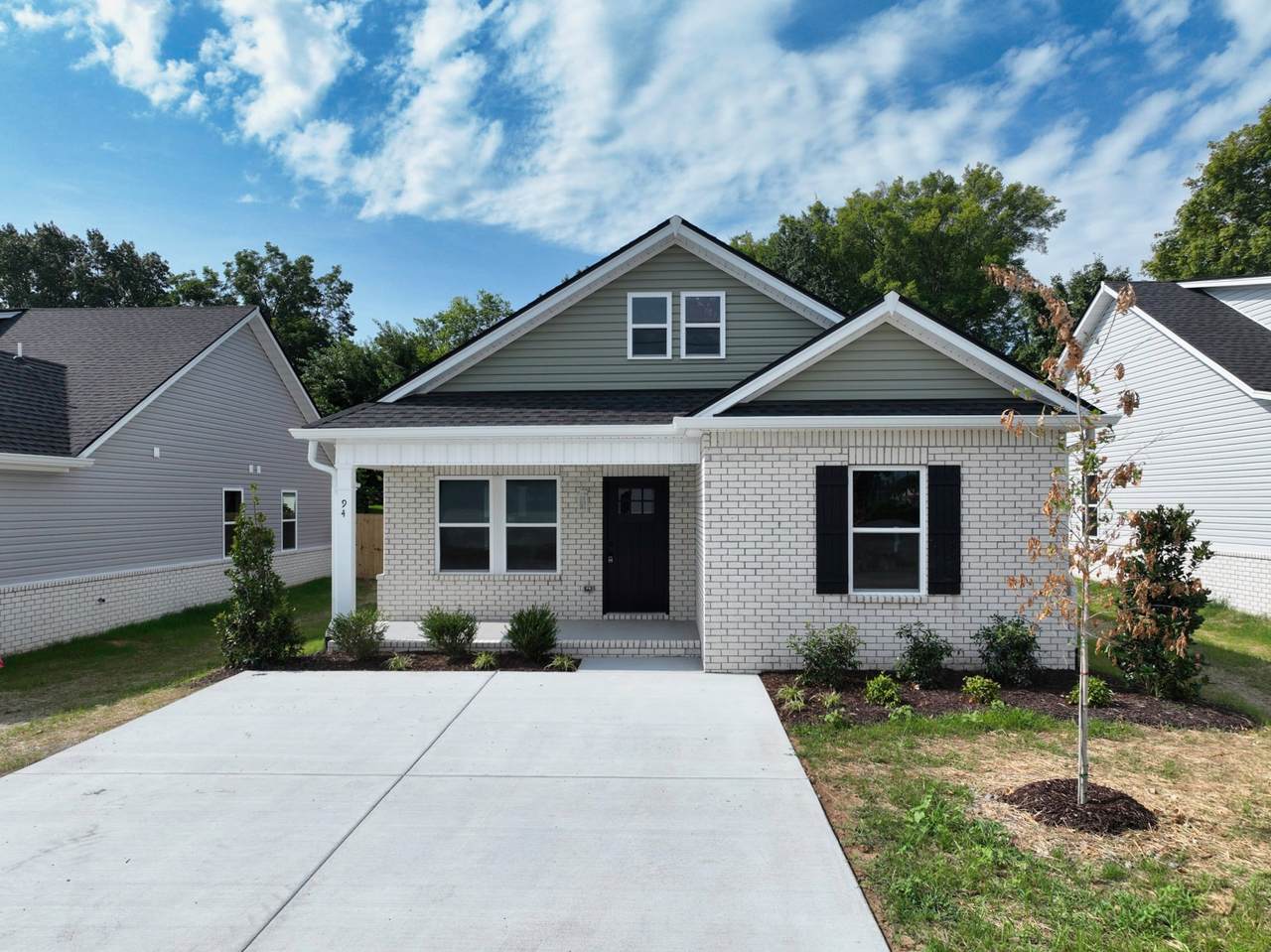94 Donna Dr - Photo 1