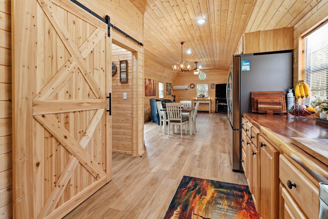 137 Summit Dr - Photo 1