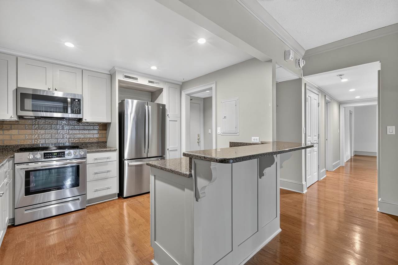 4215 Harding Pike - Photo 1