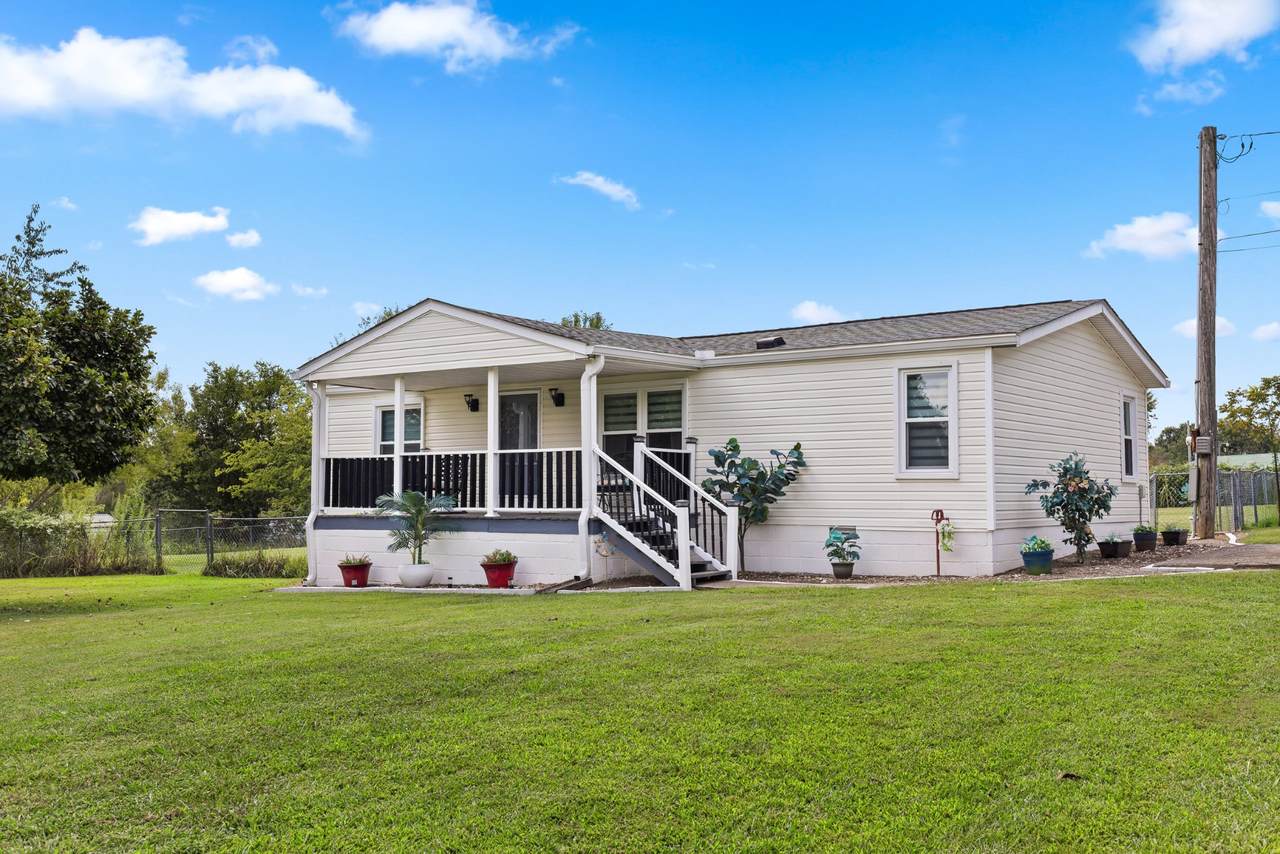 4076 Blake Ln - Photo 1