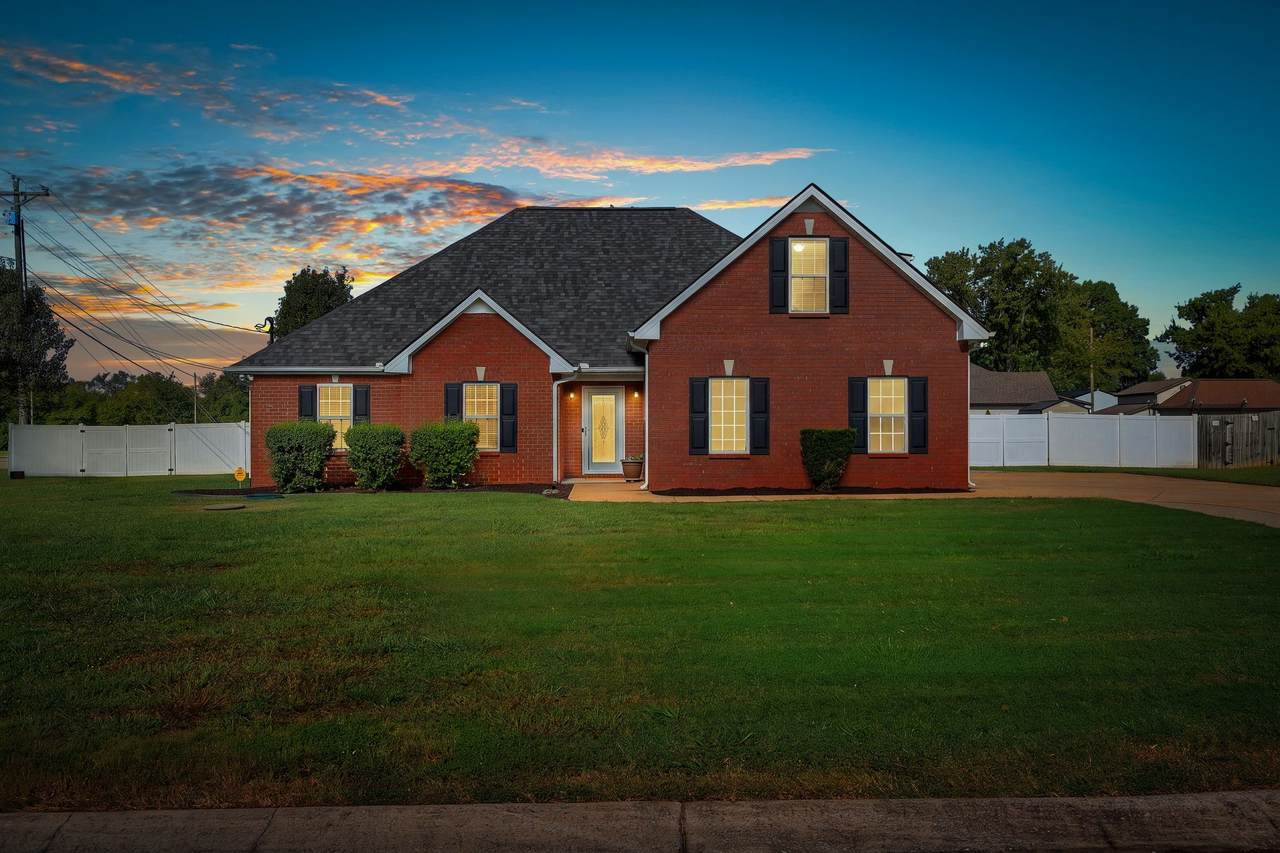 1005 Stratus Dr - Photo 1