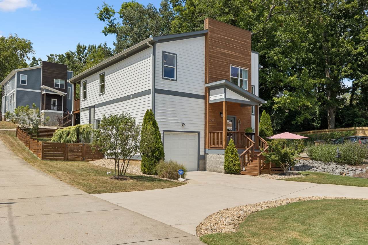 1428C Riverside Dr - Photo 1