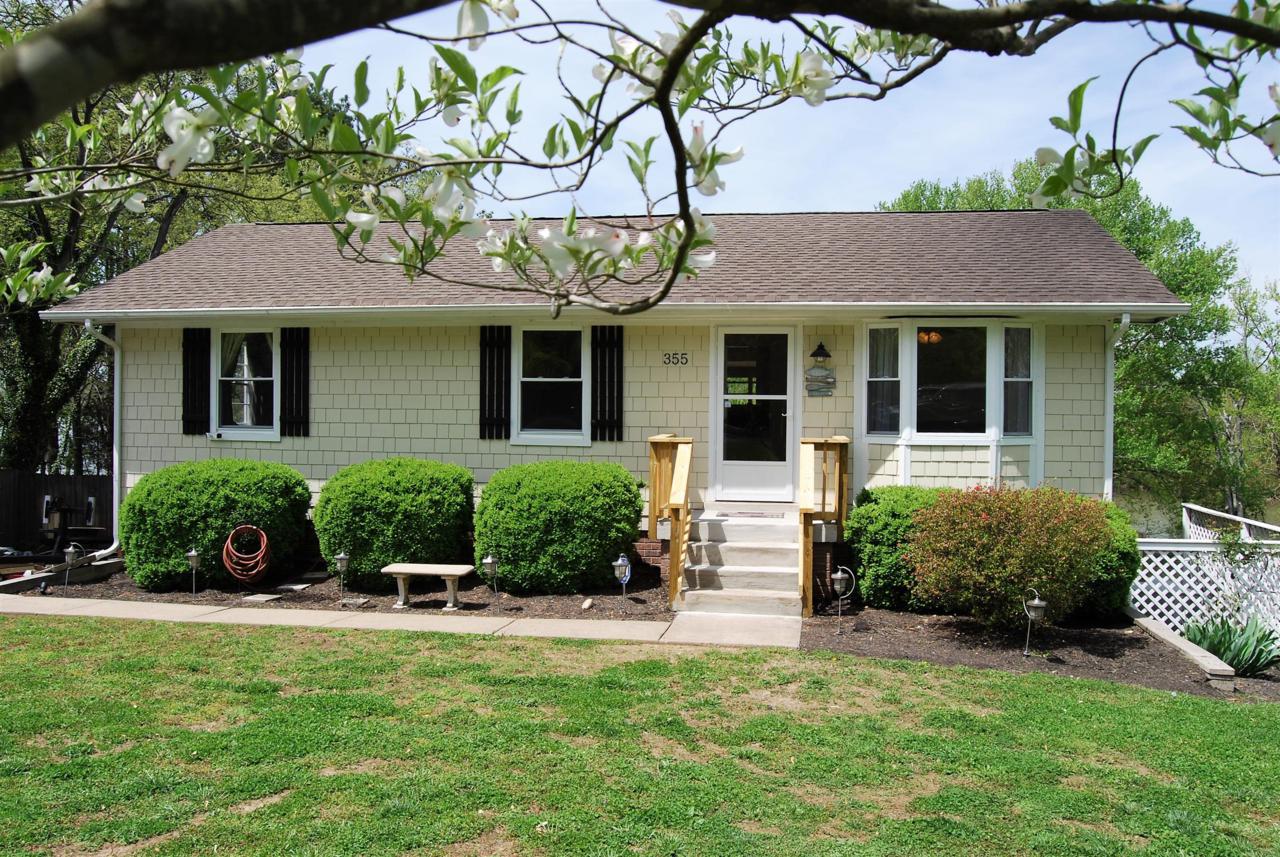 355 Lakeview Dr - Photo 1