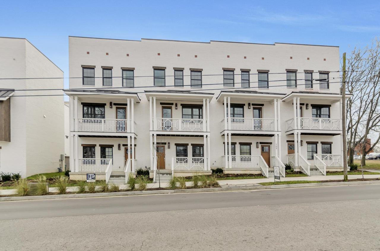 707 Garfield - Photo 1