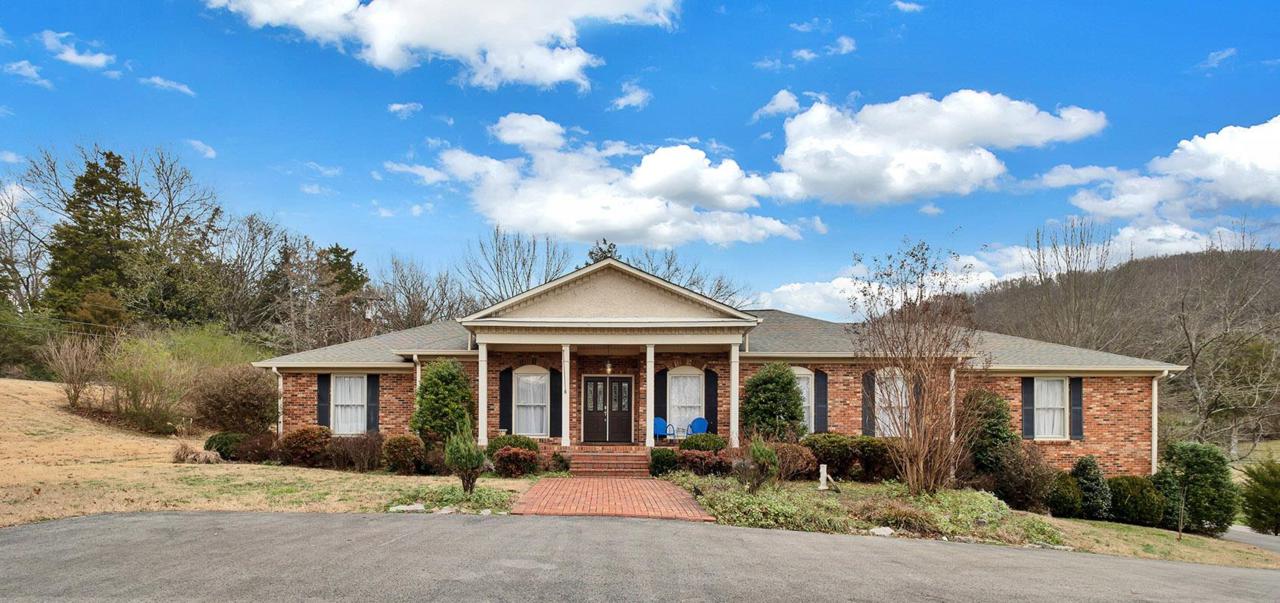 1701 Kingsbury Drive - Photo 1