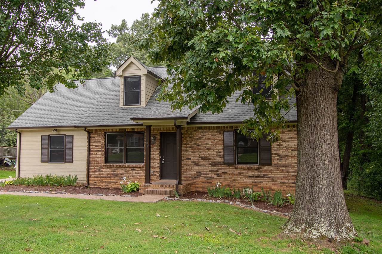 409 Spencer Ln - Photo 1