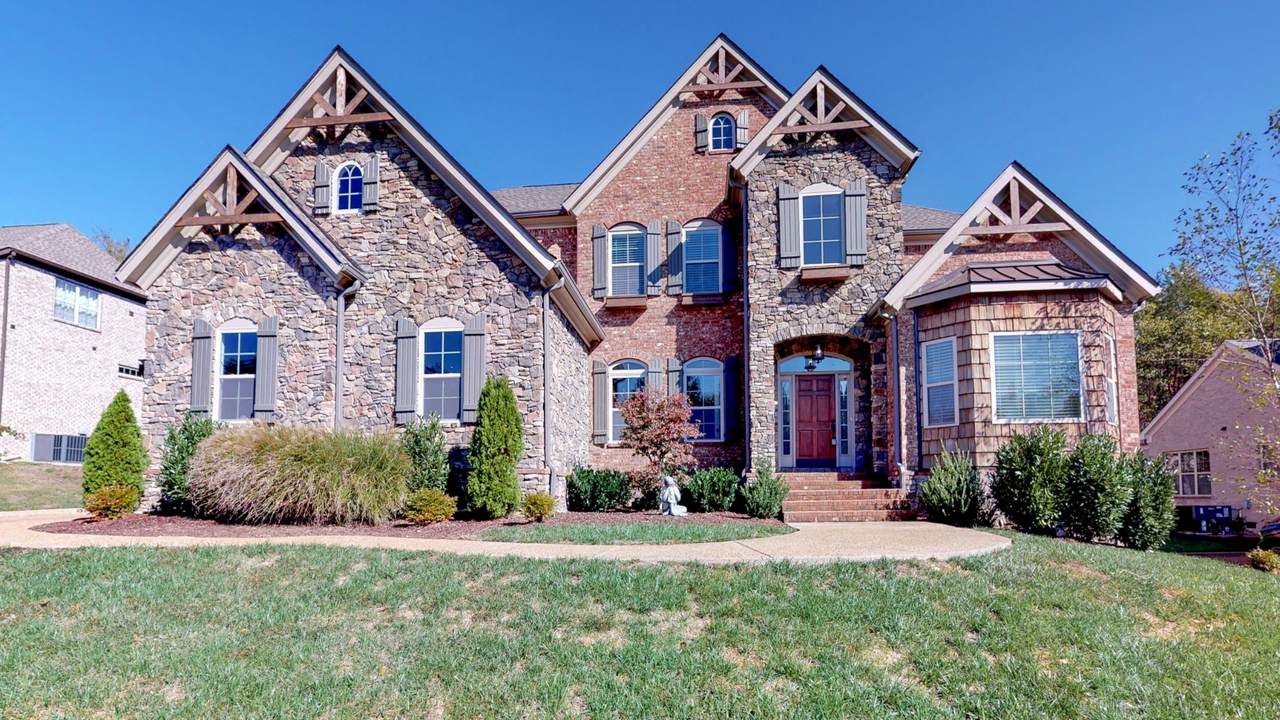 9614 Stonebluff Dr - Photo 1