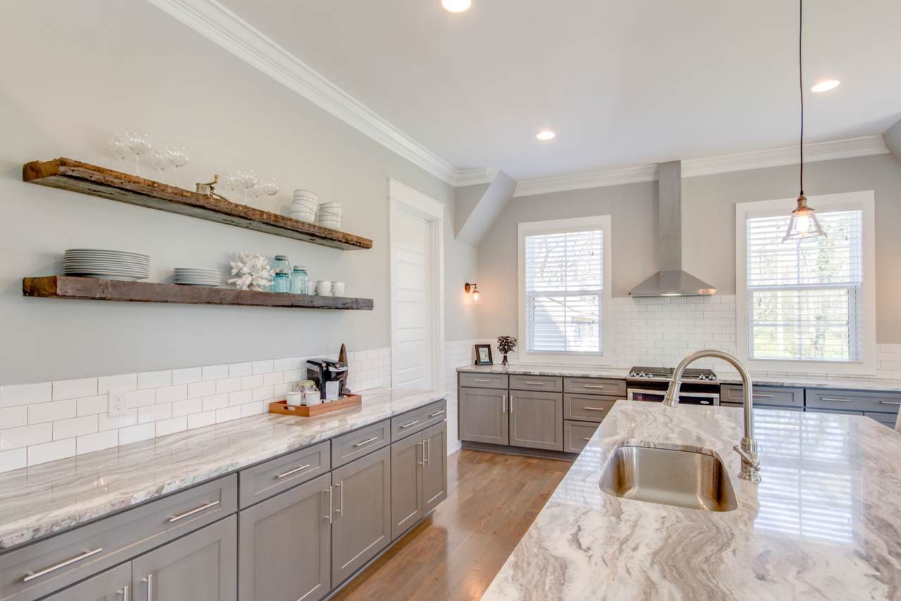 1438 Electric Ave - Photo 1