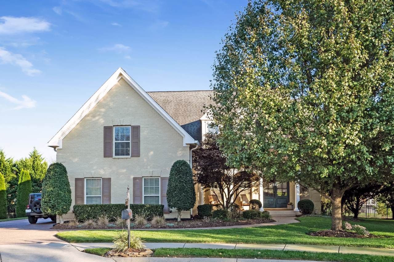 3002 Melville Ct - Photo 1