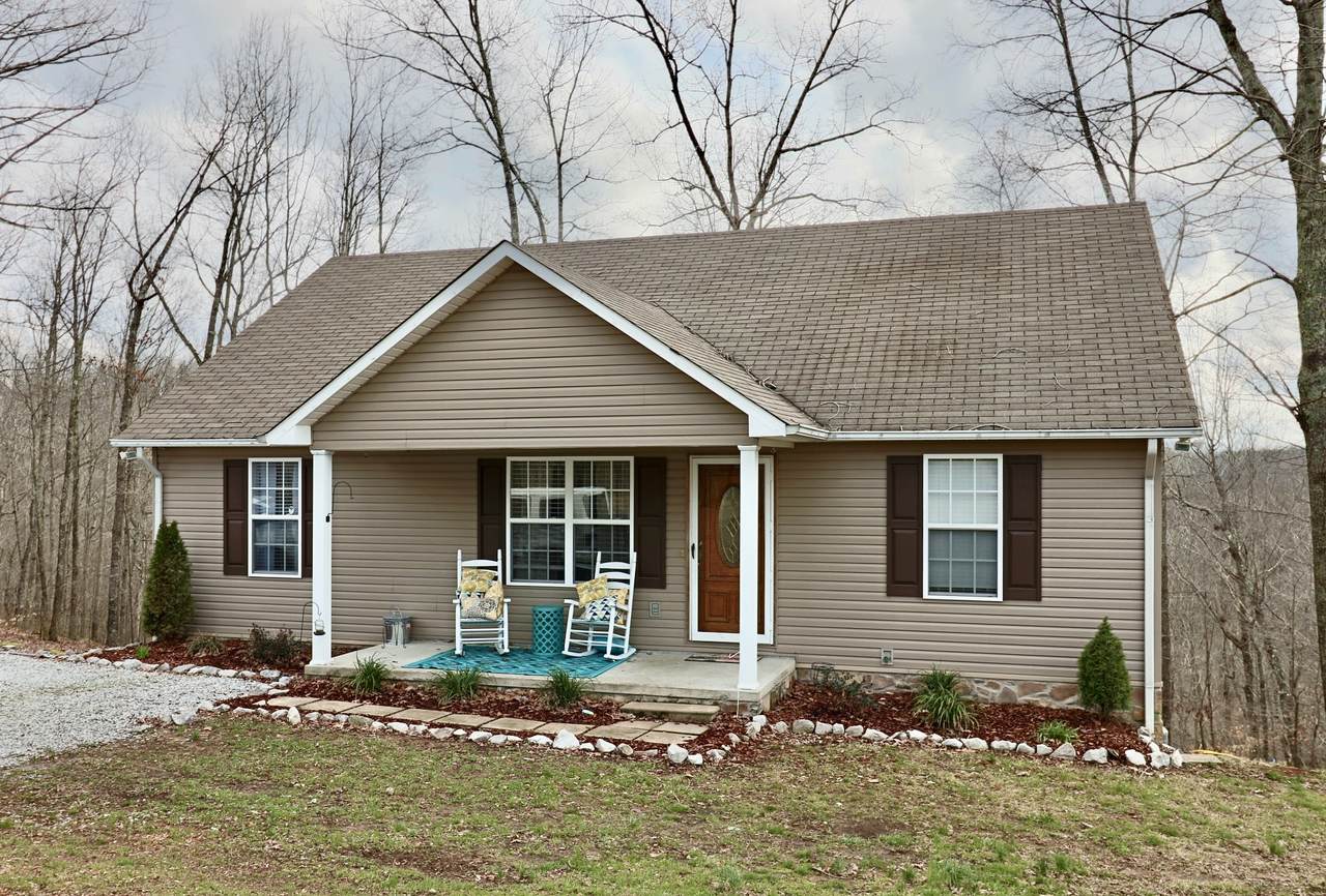 201 Deerview Ln - Photo 1
