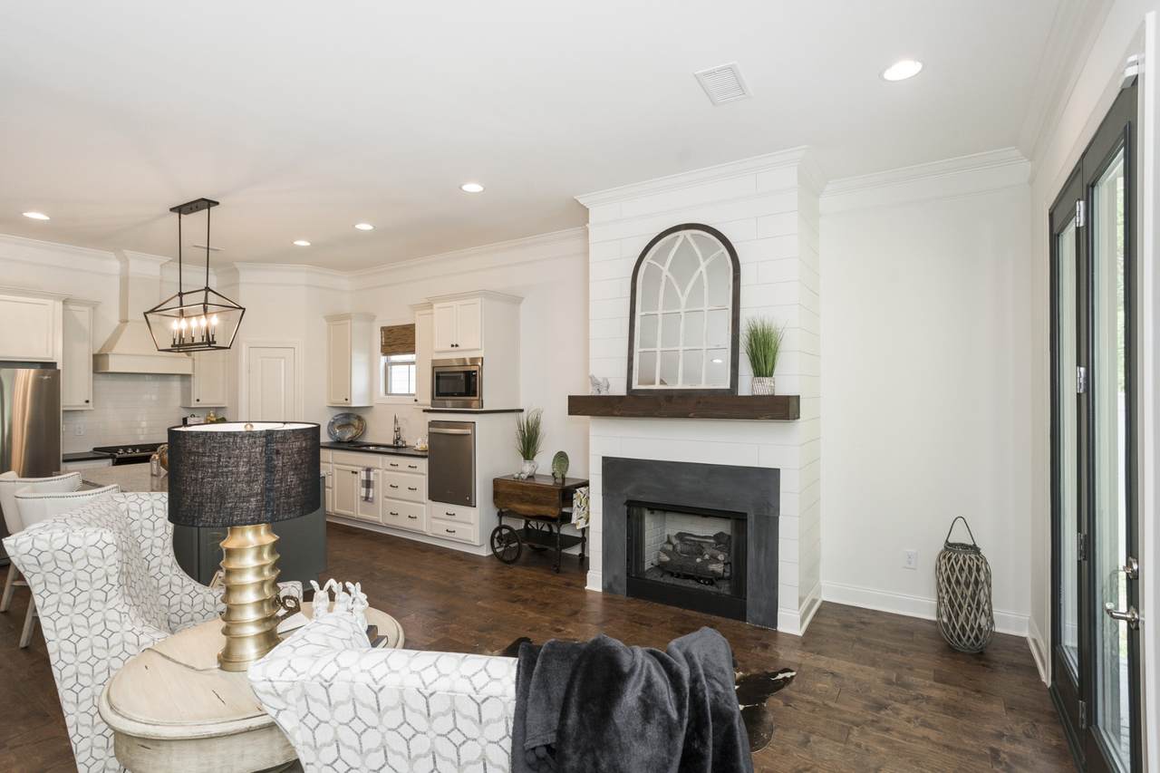 3515 Cortona Way - Photo 1