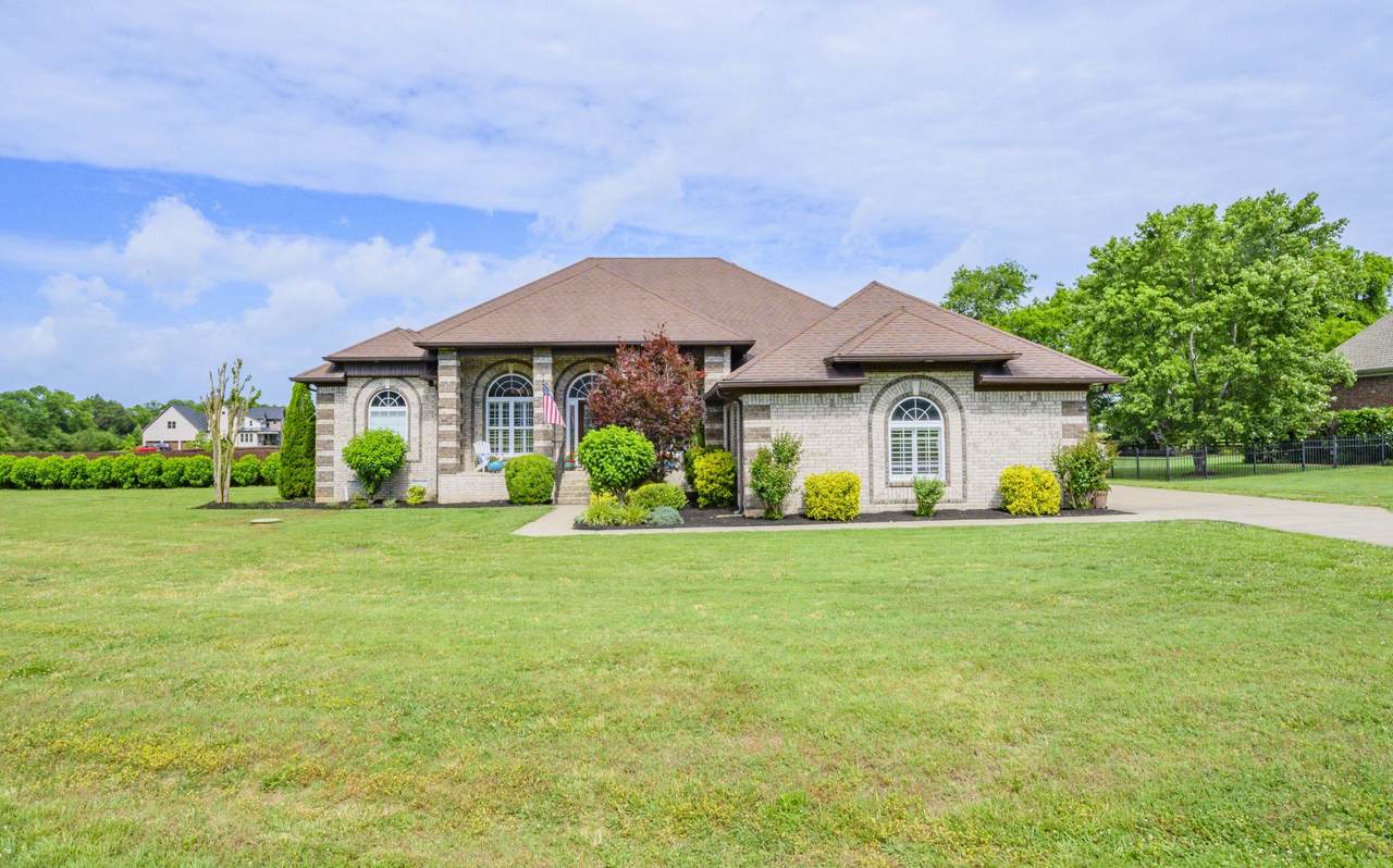 3865 Triple Crown Dr - Photo 1