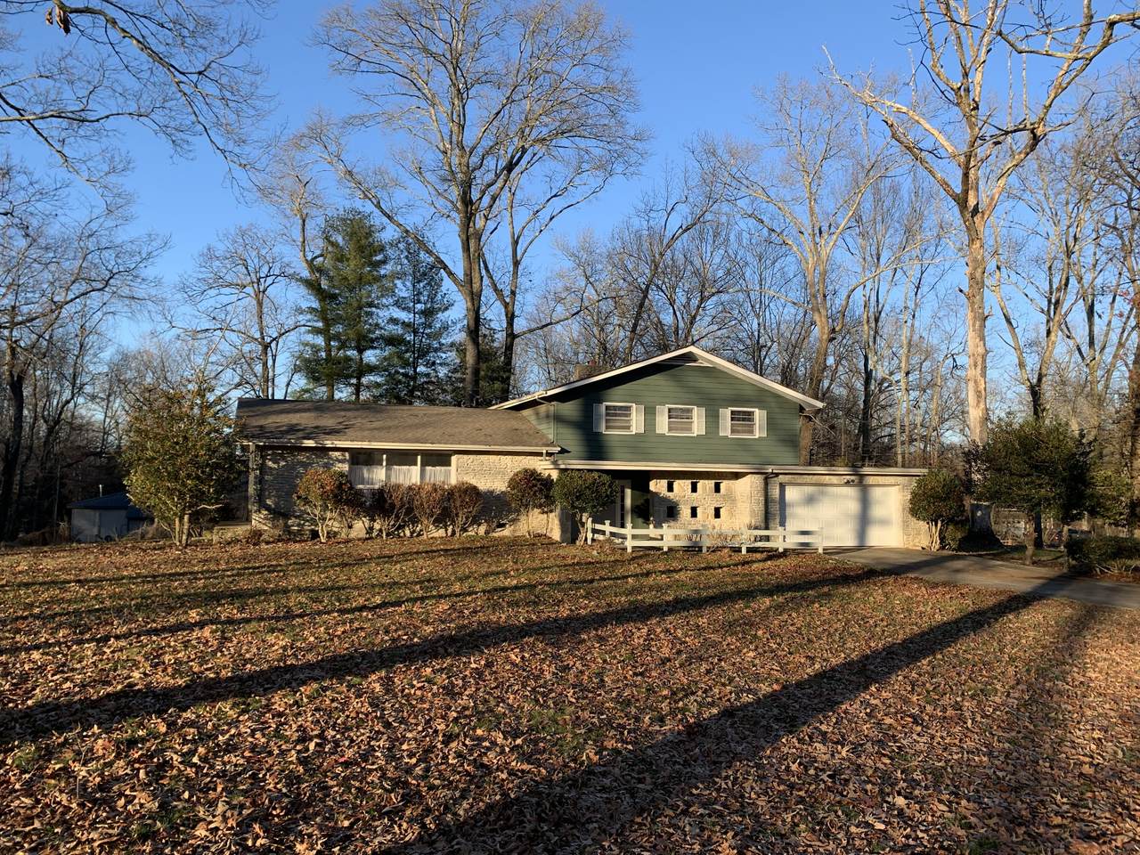 104 Lake Crest Ln - Photo 1