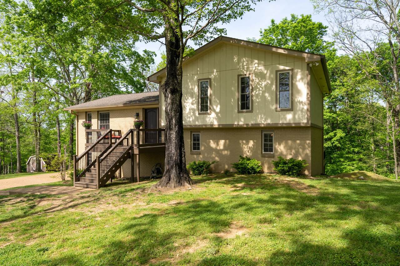 152 Ridgewood Ln - Photo 1