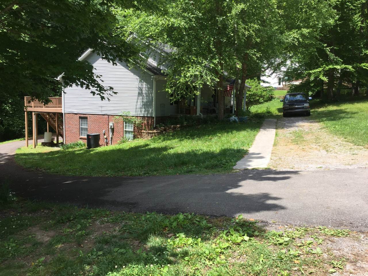 1018 Keyway Dr - Photo 1