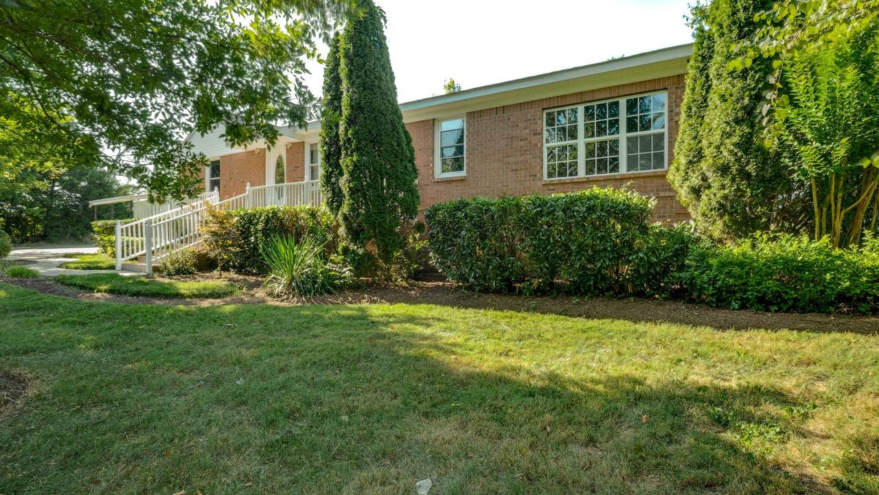 5233 Murfreesboro Rd - Photo 1