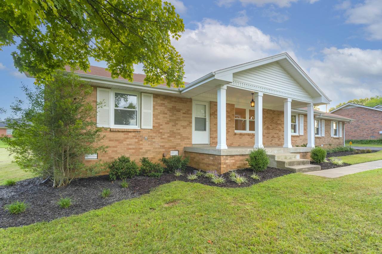 216 Oakdale Dr - Photo 1