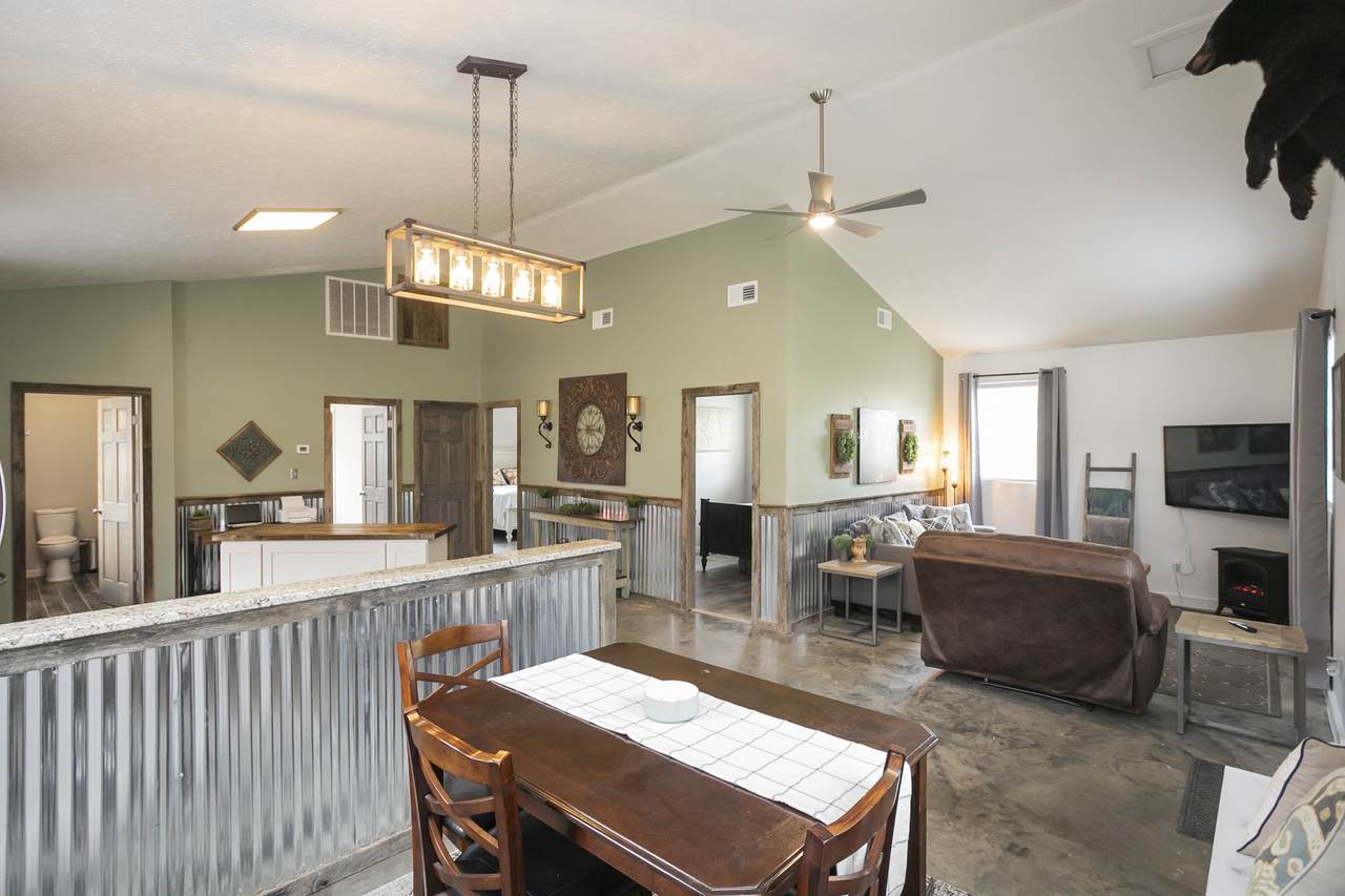202 Old 99 Circle - Photo 1