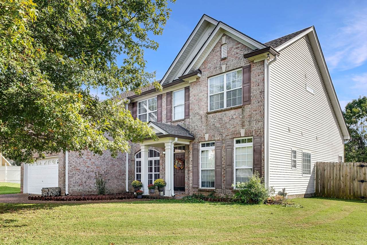 1820 Brisbane Ln - Photo 1