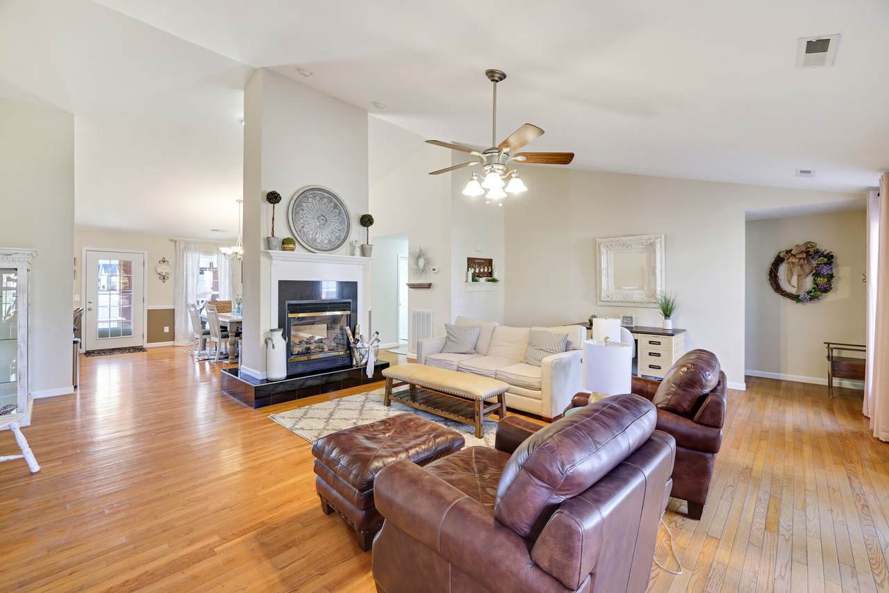261 Brookside Dr - Photo 1