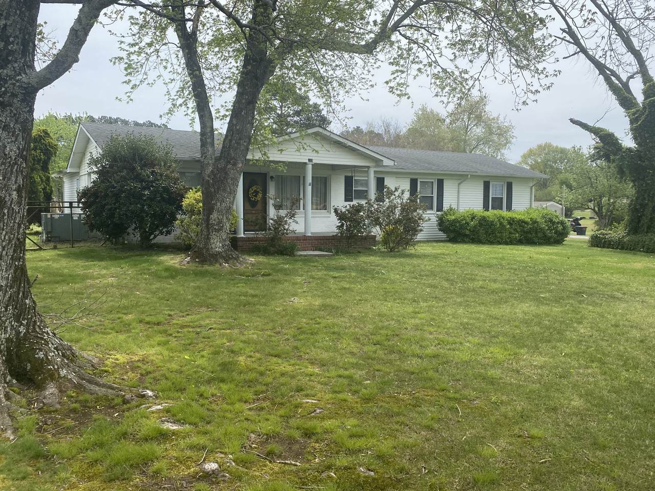 819 Prosser Rd - Photo 1
