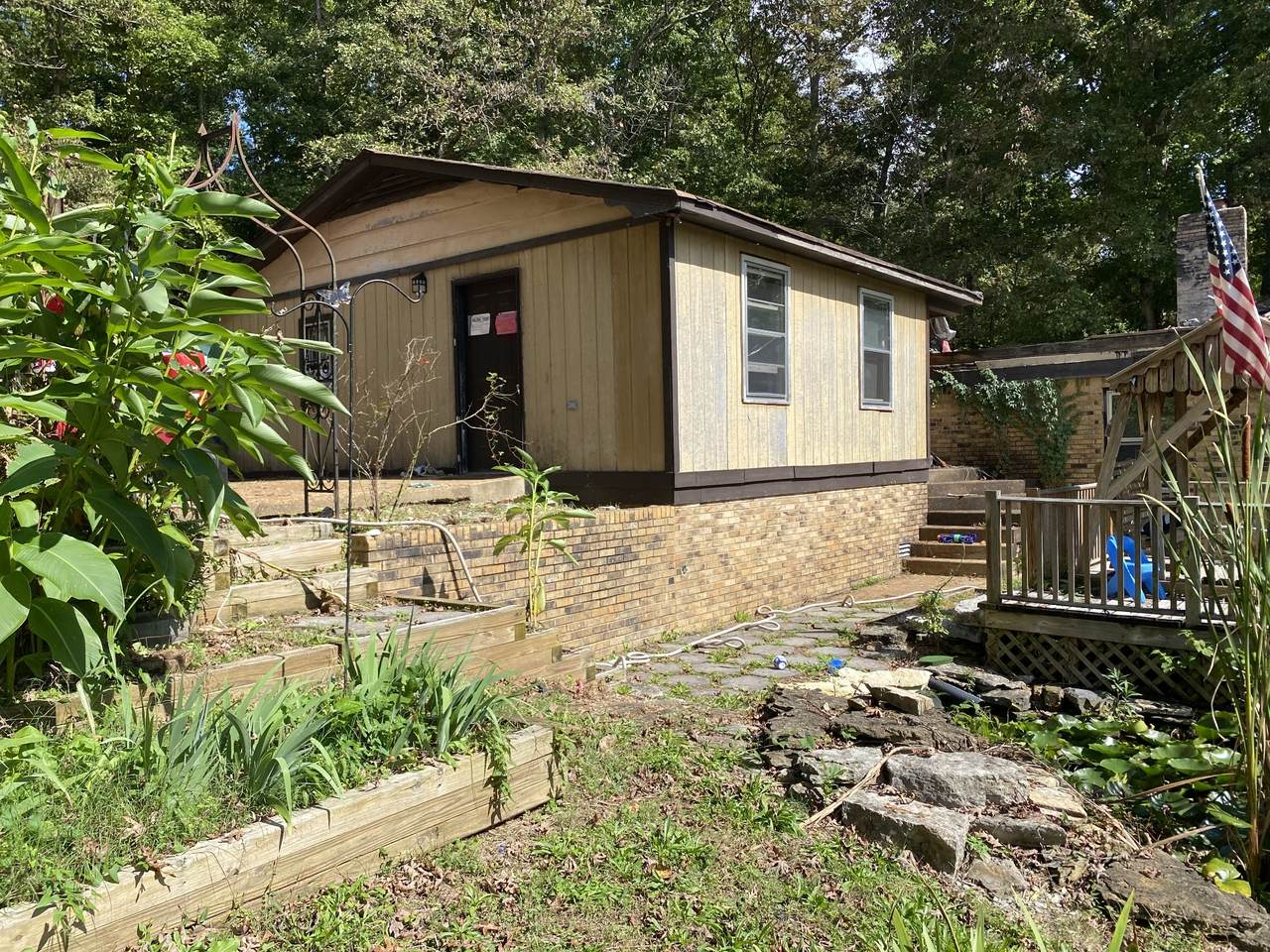 1829 E Haleys Creek Rd - Photo 1