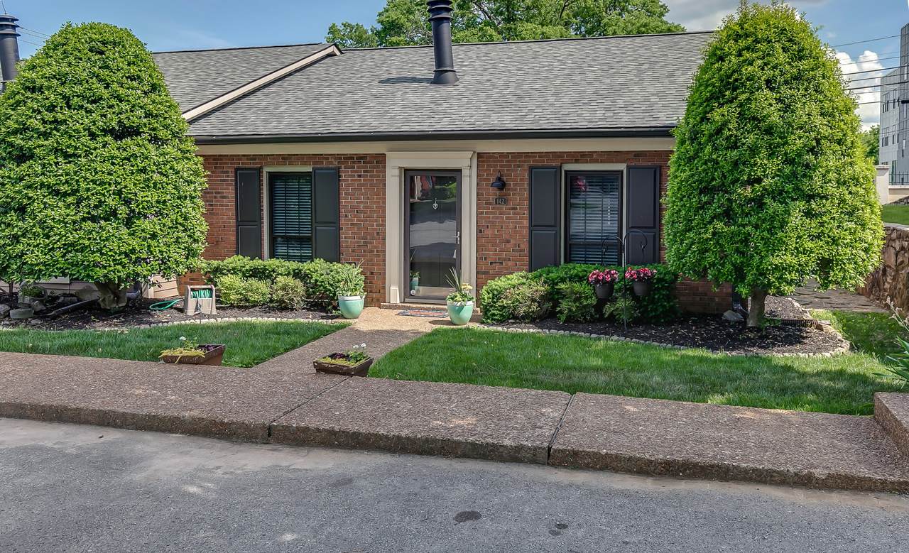 142 Academy Sq - Photo 1