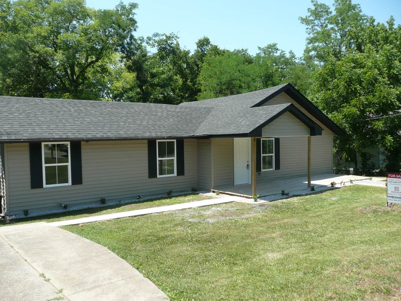 810 Central Ave - Photo 1