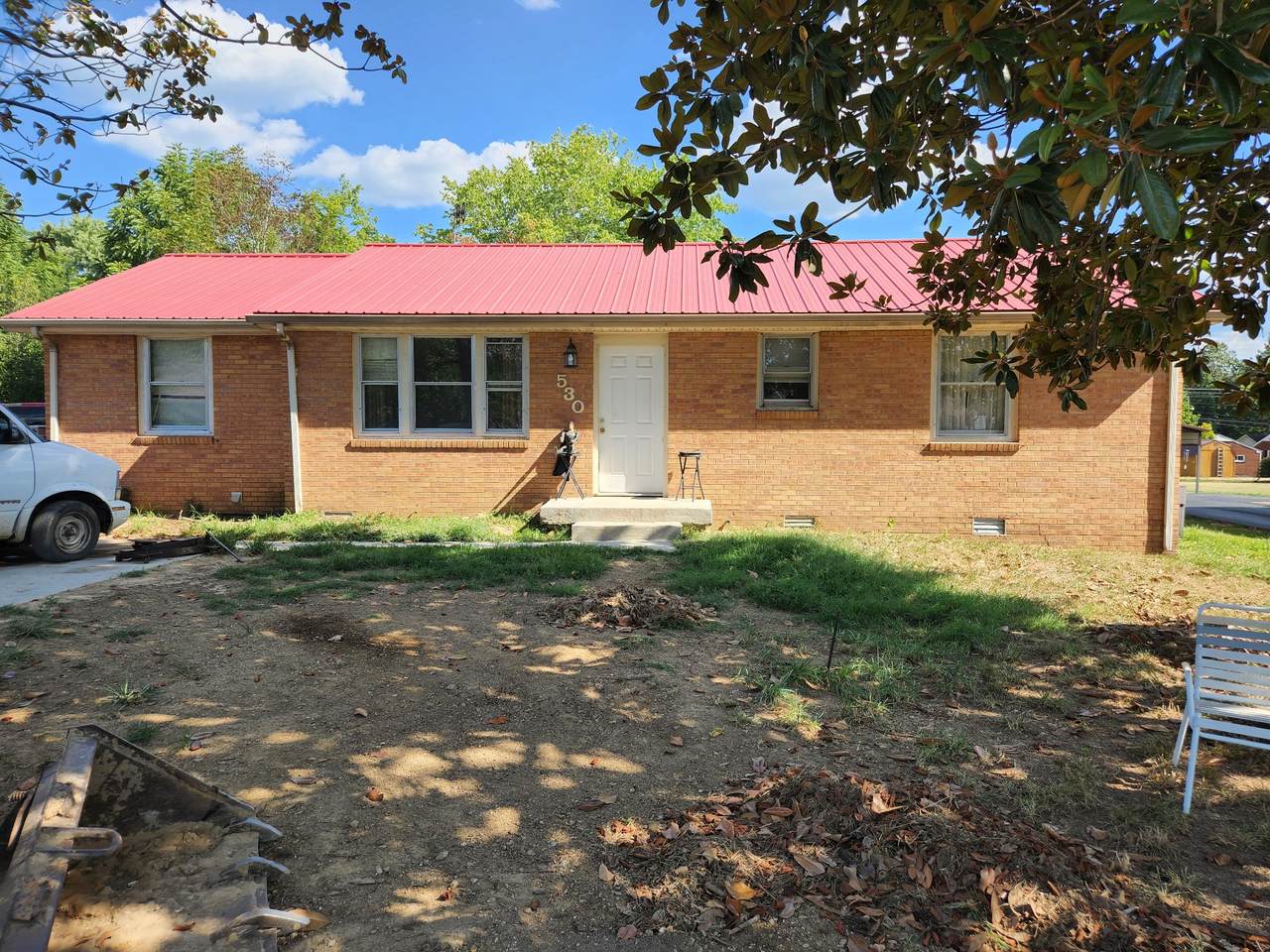 530 Carman Ave - Photo 1