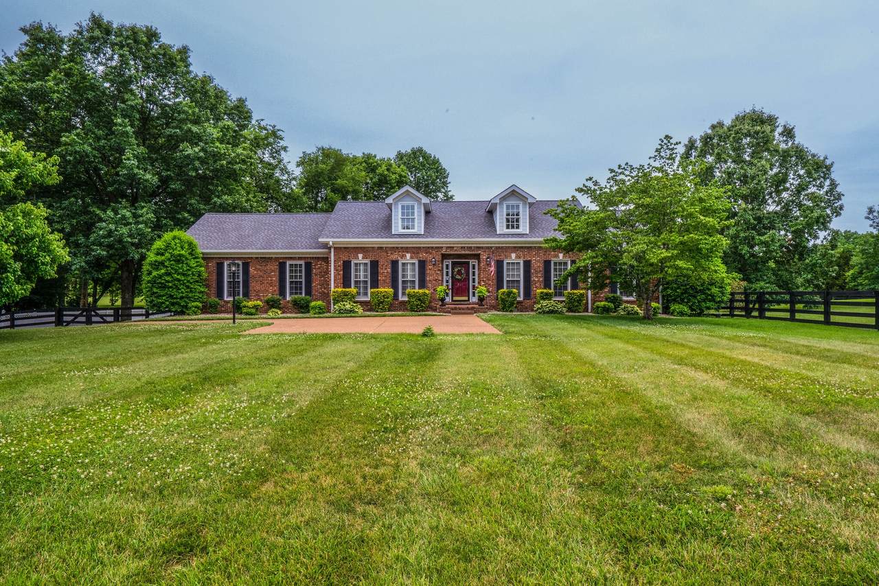 321 Breckenridge Rd - Photo 1