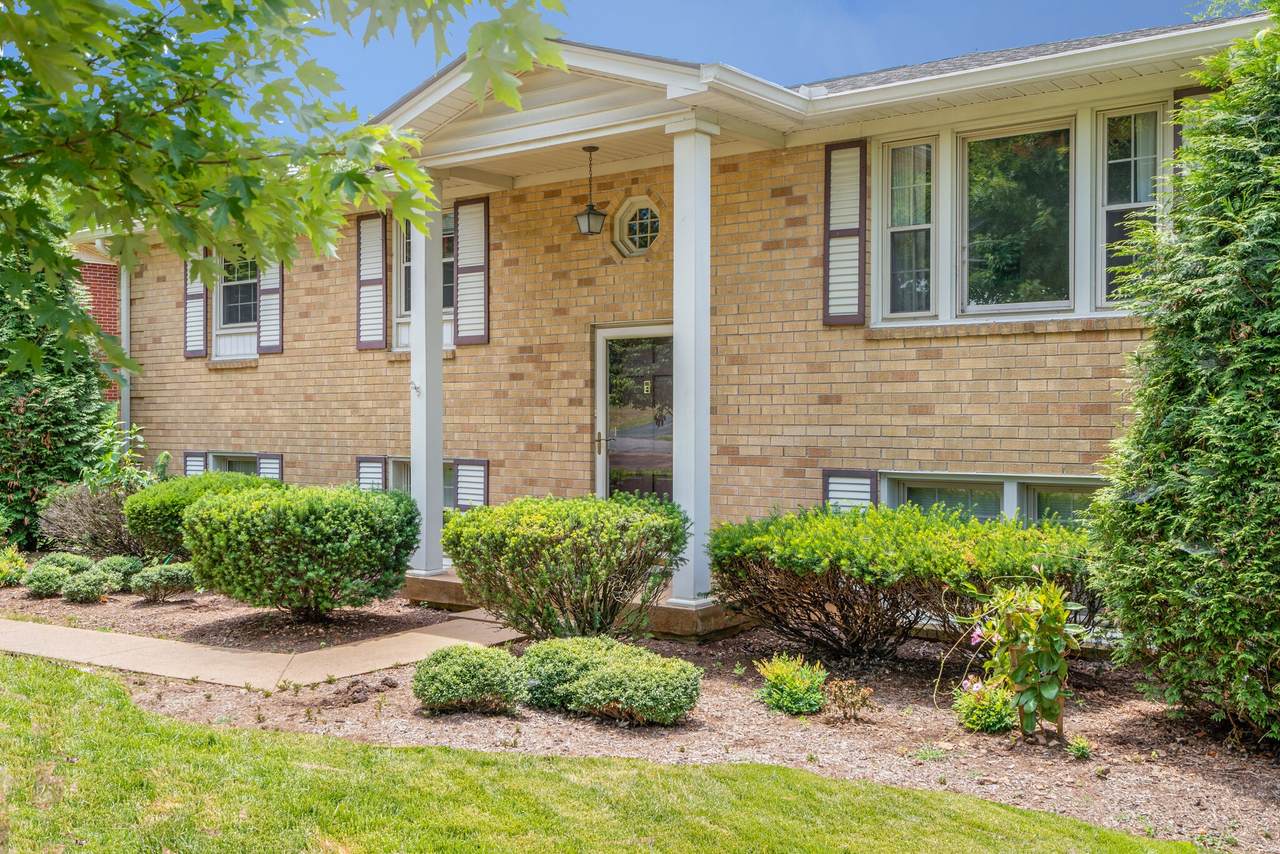 517 Continental Dr - Photo 1